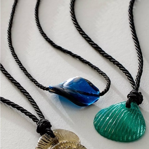 Free People Jewelry - Free People Green Pendant Necklace